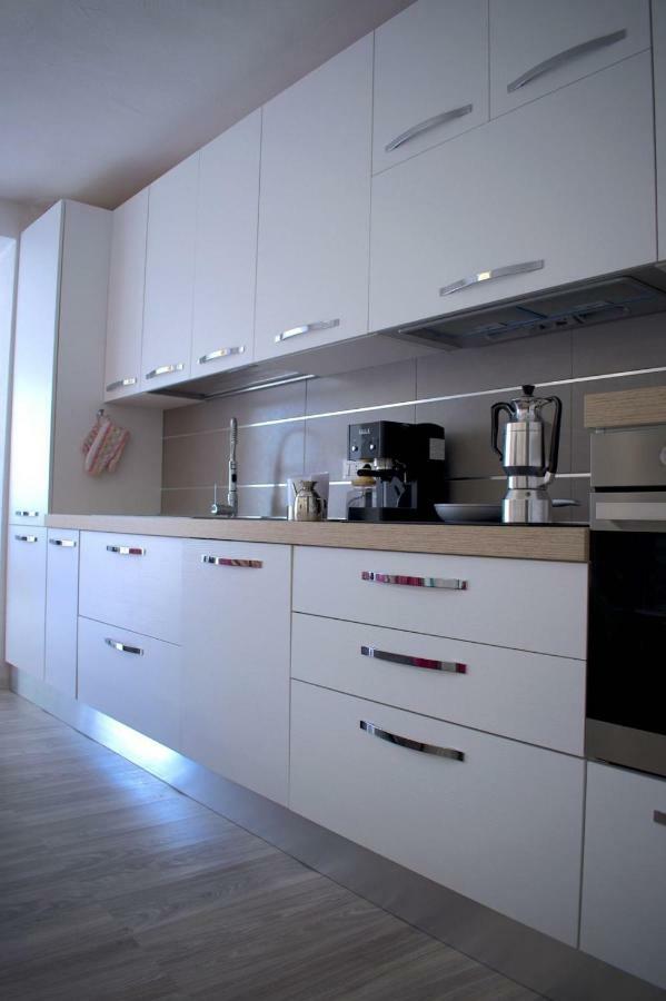 Purple Flower Suite Apartment Cala Gonone Eksteriør billede